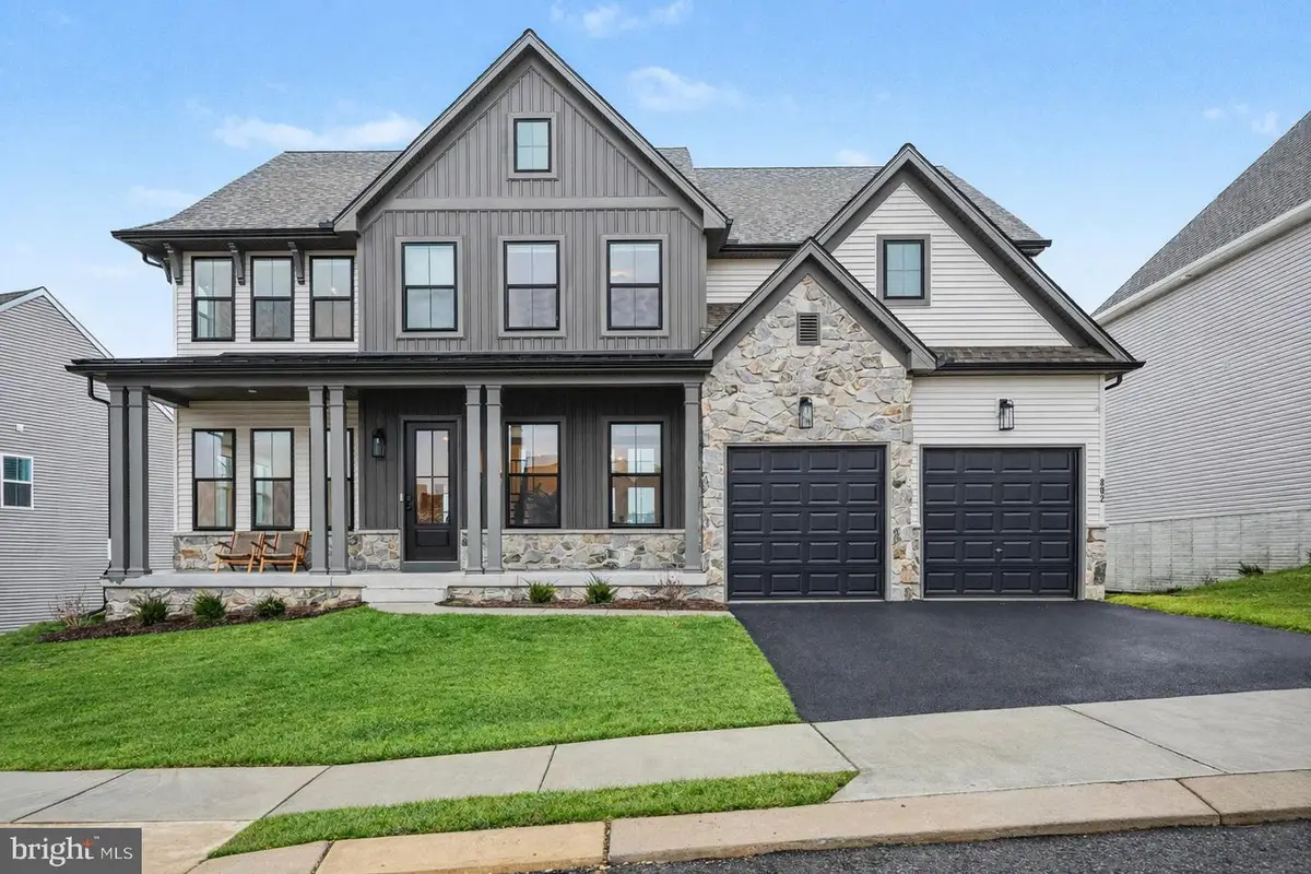 802 Blake Dr, York, PA 17402 - #1