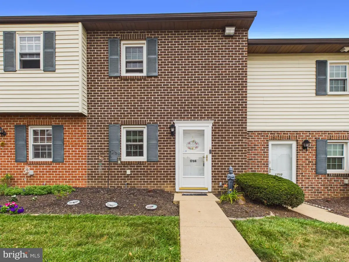 1708 Baron Dr, York, PA 17408 - #1
