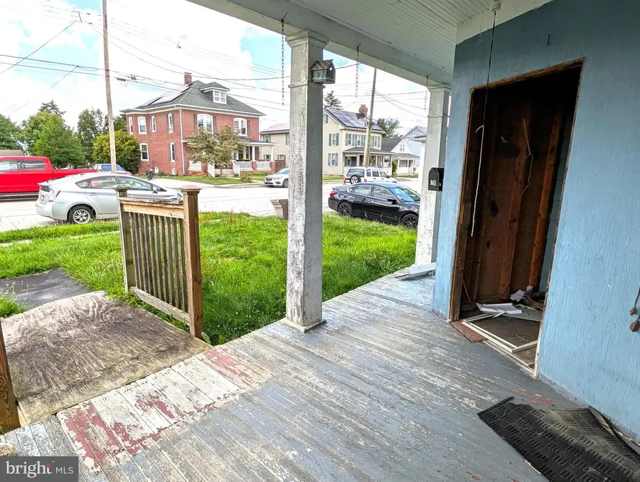 211 Fair Ave, Hanover, PA 17331 - #3