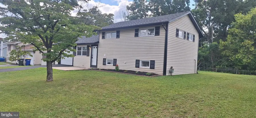 3140 Lark Dr, York, PA 17404 - #2