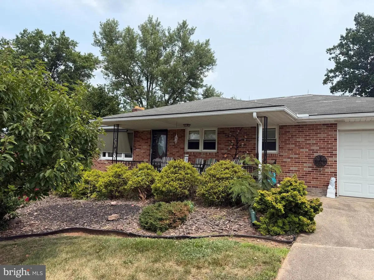 2329 Redwood Rd, York, PA 17408 - #1
