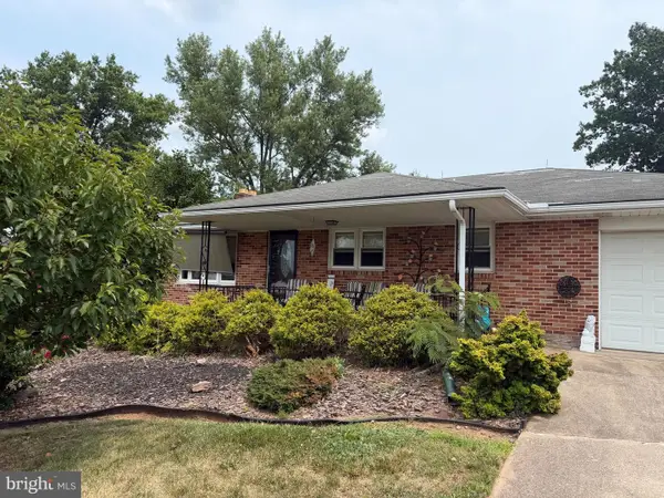 2329 Redwood Rd, YORK, PA 17408