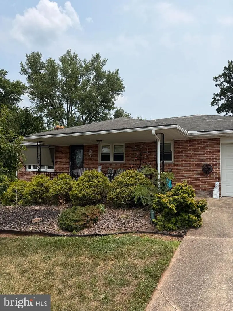 2329 Redwood Rd, York, PA 17408 - #2