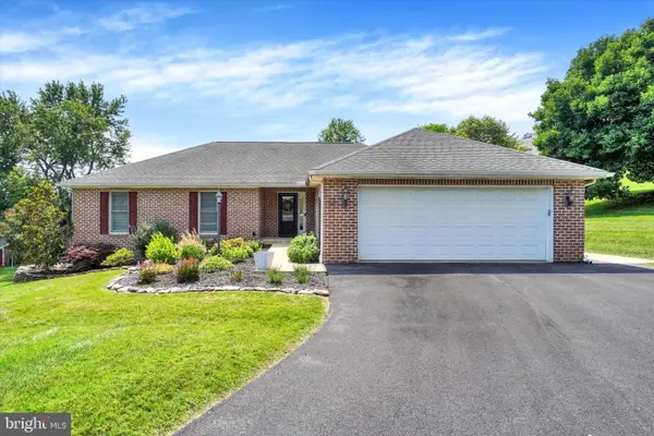 114 Park St, SEVEN VALLEYS, PA 17360