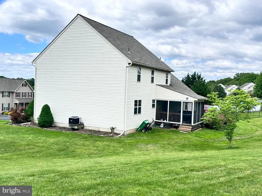 739 Monarch Dr, York, PA 17403 - #2