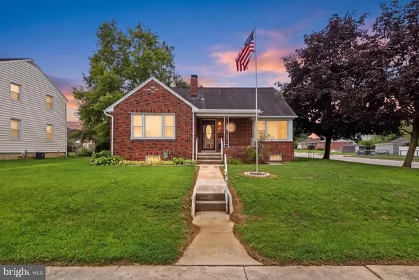 120 Maple Ave, HANOVER, PA 17331