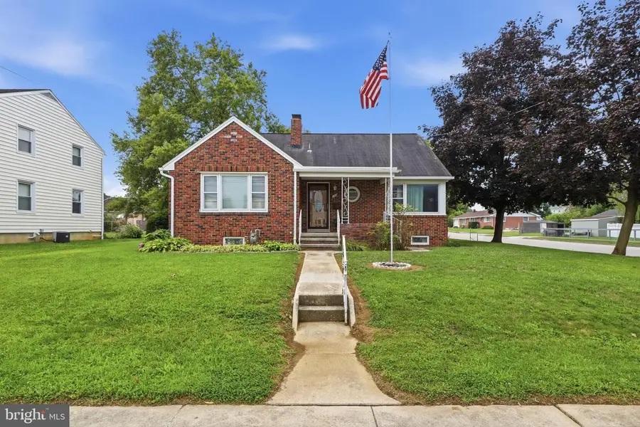 120 Maple Ave, Hanover, PA 17331 - #2