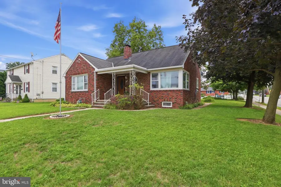 120 Maple Ave, Hanover, PA 17331 - #3