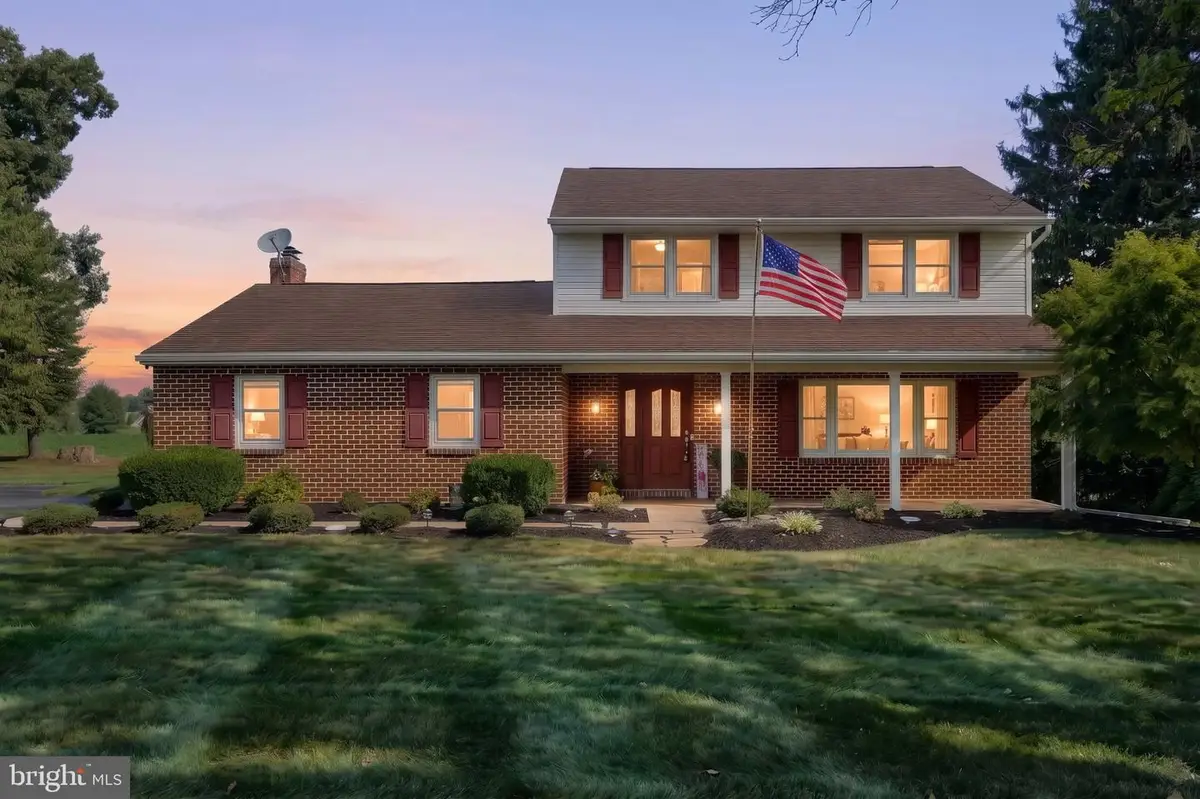 1990 Brian Ln, York, PA 17404 - #1