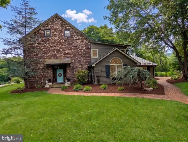 741 Wyndamere Rd, LEWISBERRY, PA 17339