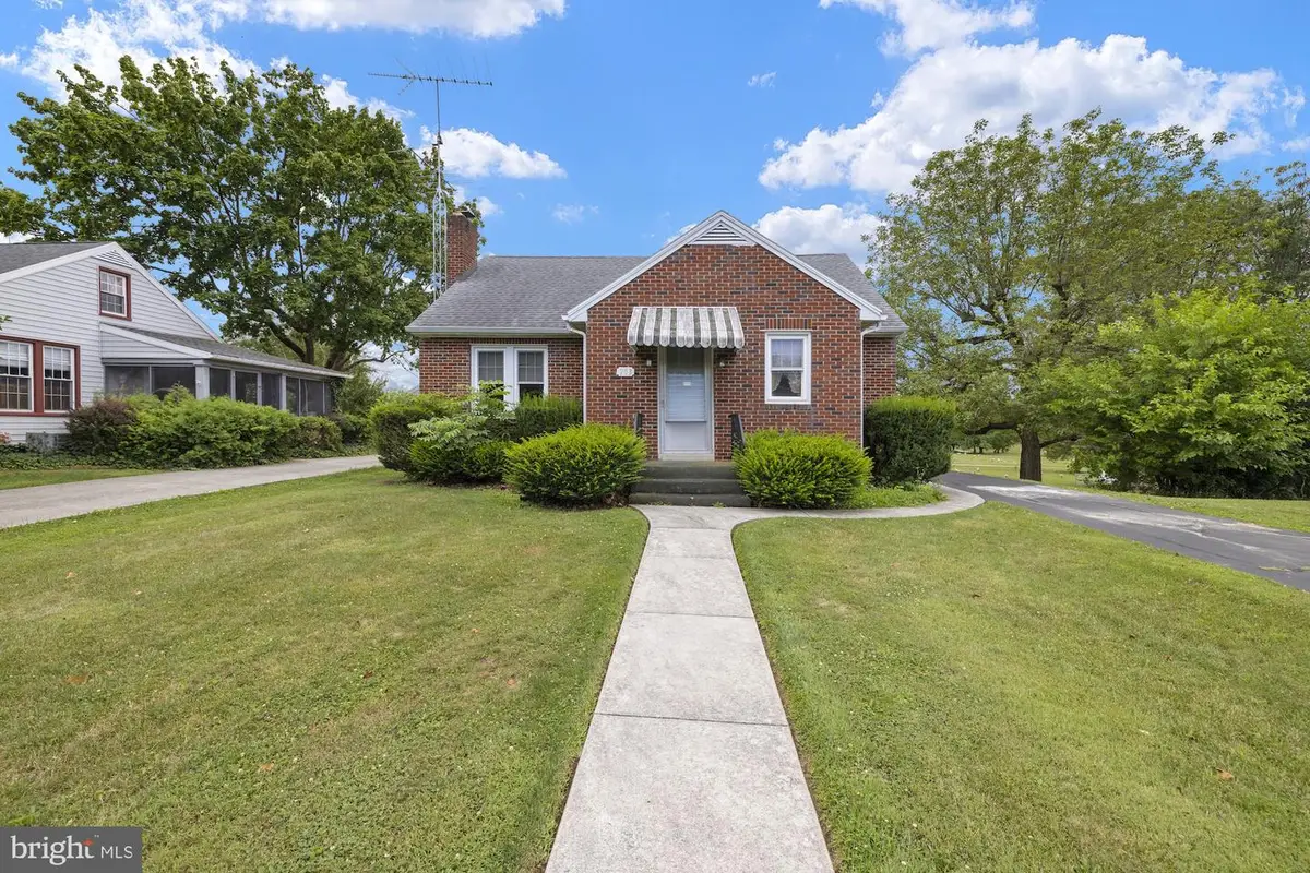 203 Park Heights Blvd, Hanover, PA 17331 - #1