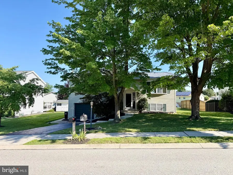 115 Lion Dr, Hanover, PA 17331 - #2