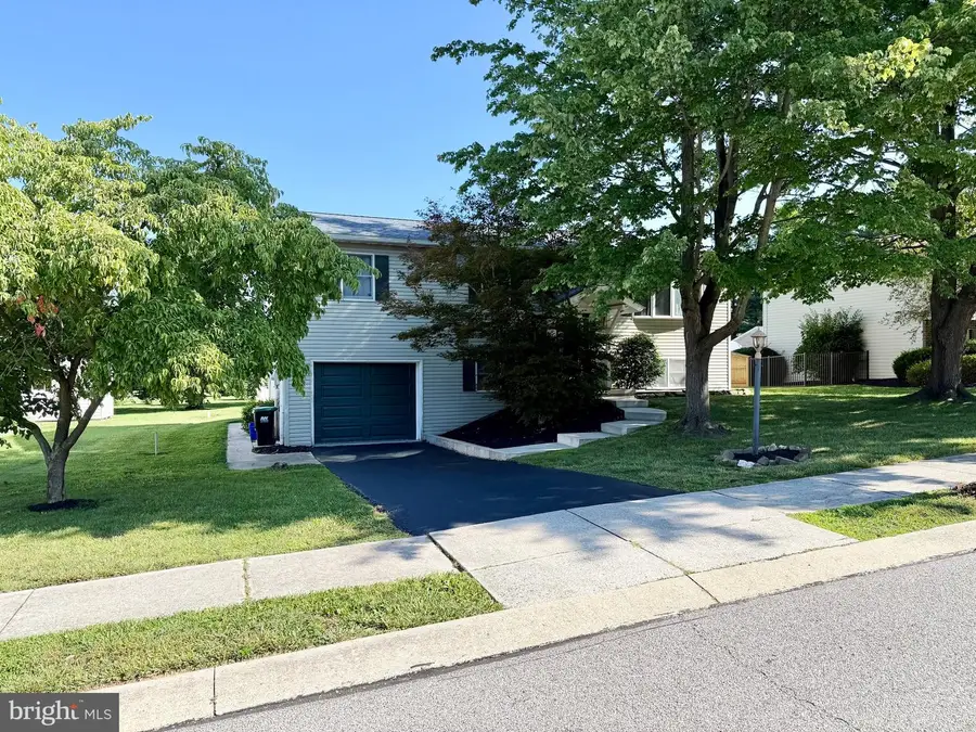 115 Lion Dr, Hanover, PA 17331 - #3