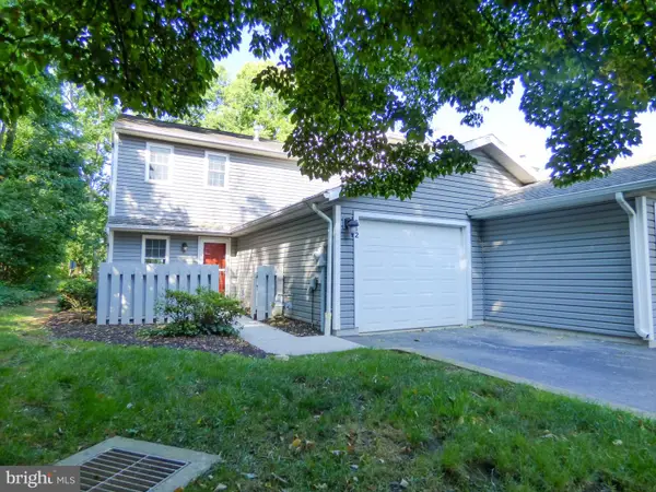 512 Kensington Ct #512, YORK, PA 17402