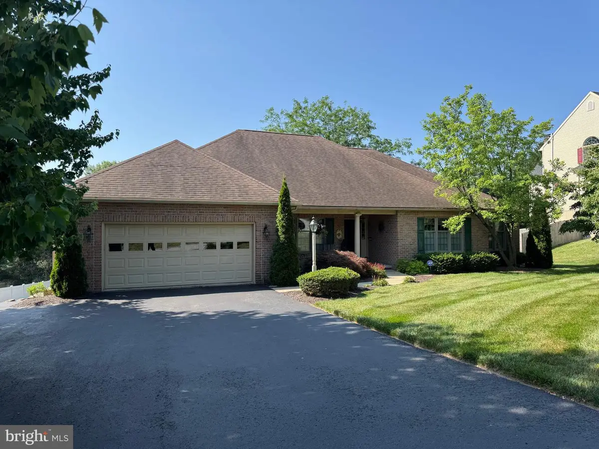 1022 Woodridge Rd, Red Lion, PA 17356 - #1