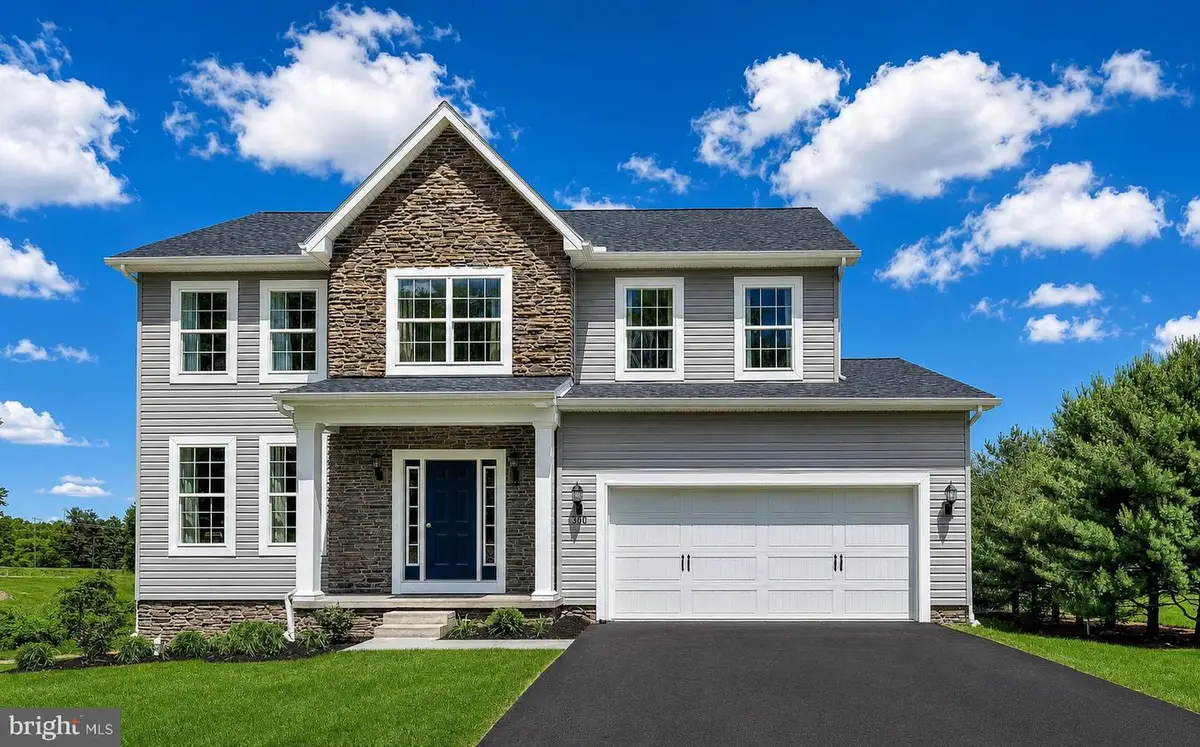 401 Beck Mill Rd, Hanover, PA 17331 - #1