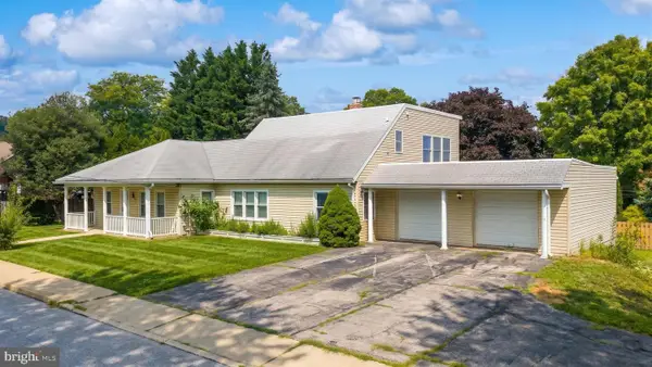 419 Cottage Pl, RED LION, PA 17356