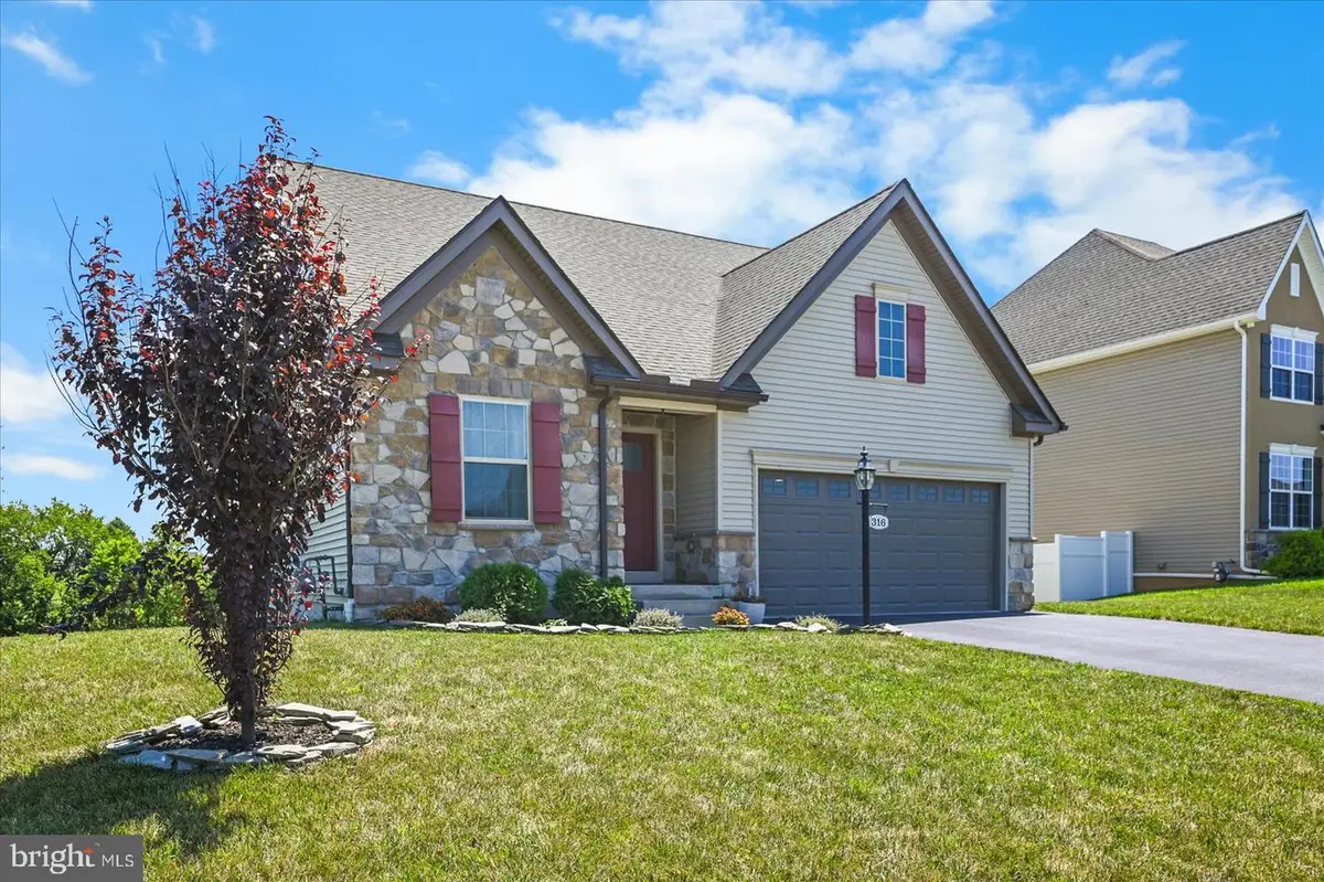 316 Hollyhock Dr, Manchester, PA 17345 - #1