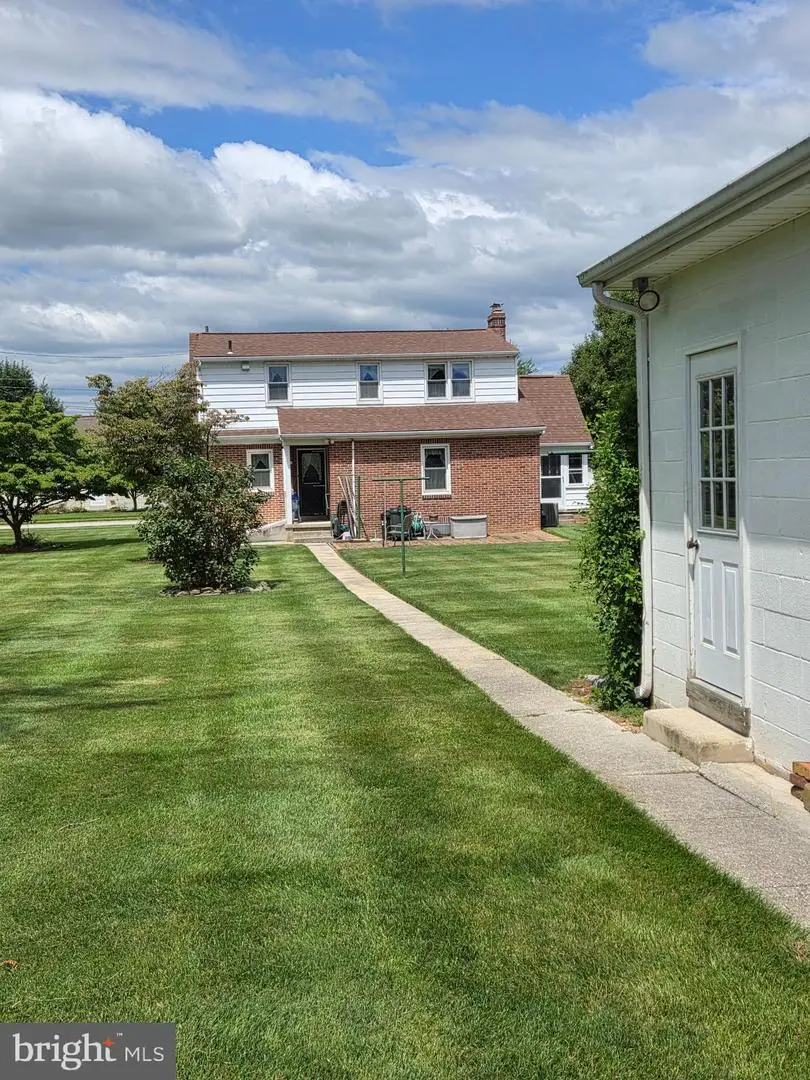 413 Penn St, Hanover, PA 17331 - #2