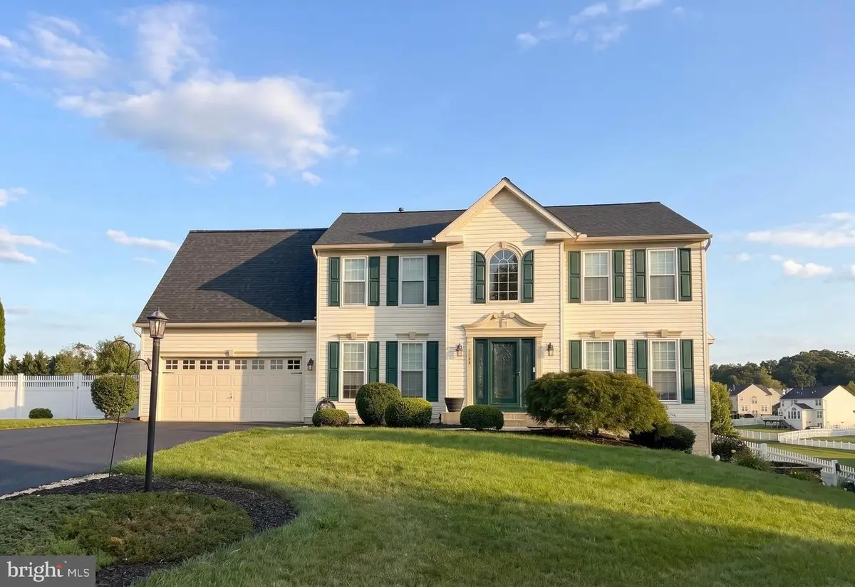 1915 Oak Hills Dr, Hanover, PA 17331 - #1