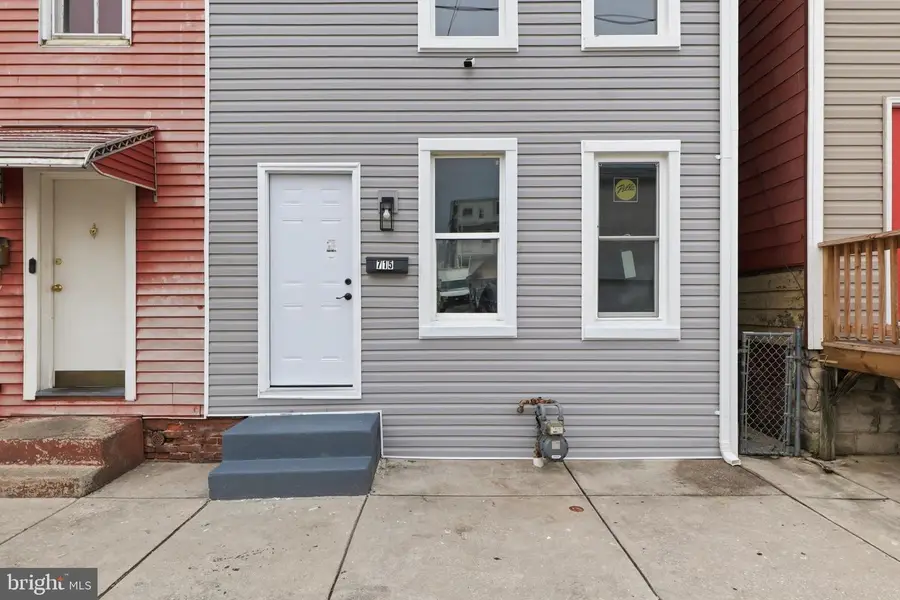 715 E Clarke Ave, York, PA 17403 - #3