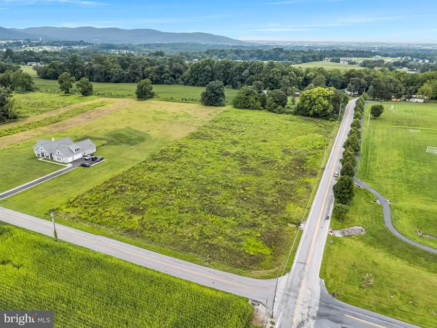 302 W Ridge Rd, Dillsburg, PA 17019 - #3