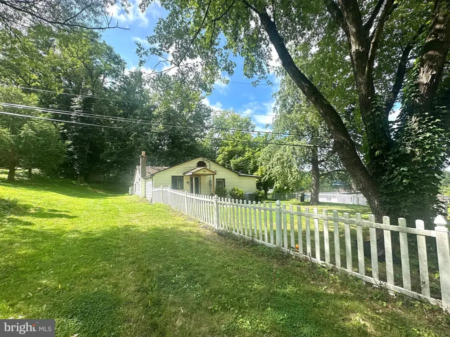 586 Lewisberry Rd, New Cumberland, PA 17070 - #3