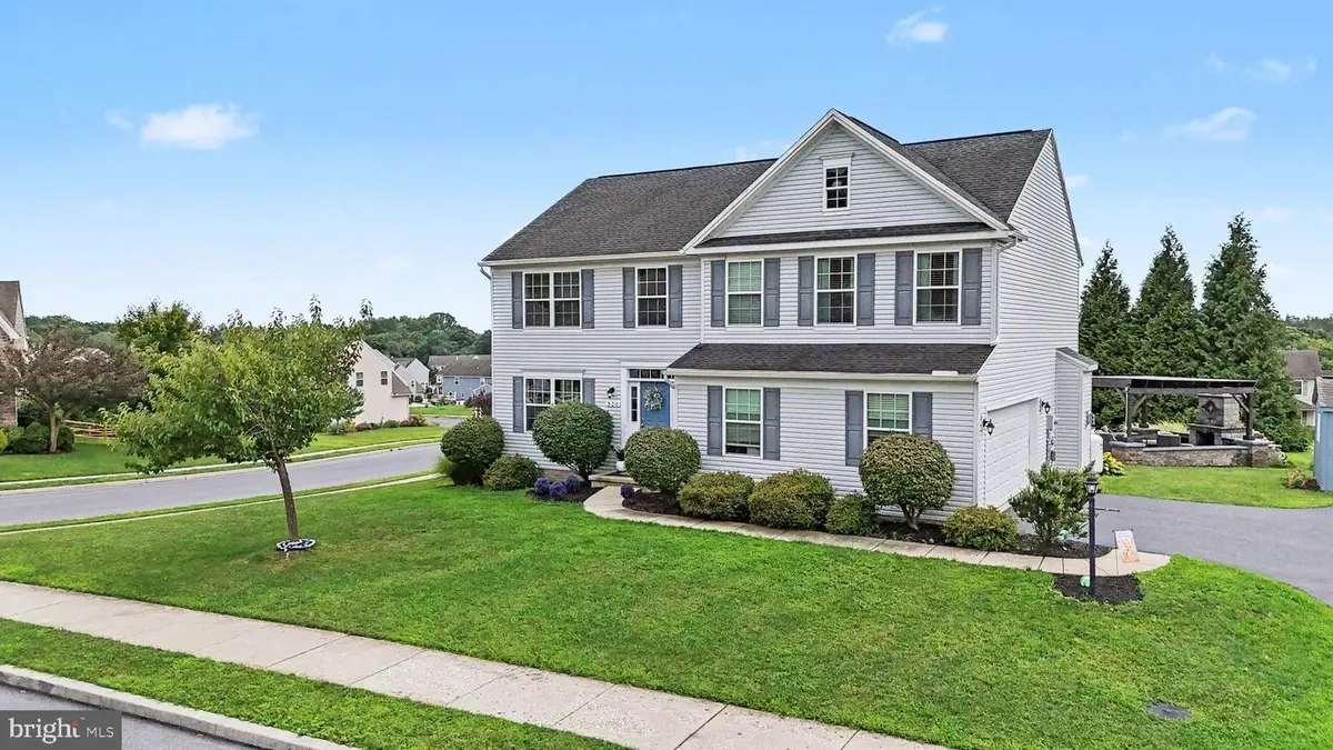 320 Woodbridge Dr, Etters, PA 17319 - #1