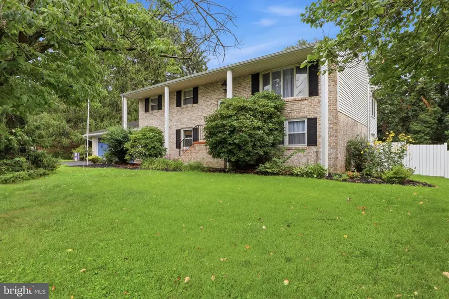 426 Jennifer Dr, New Cumberland, PA 17070 - #3