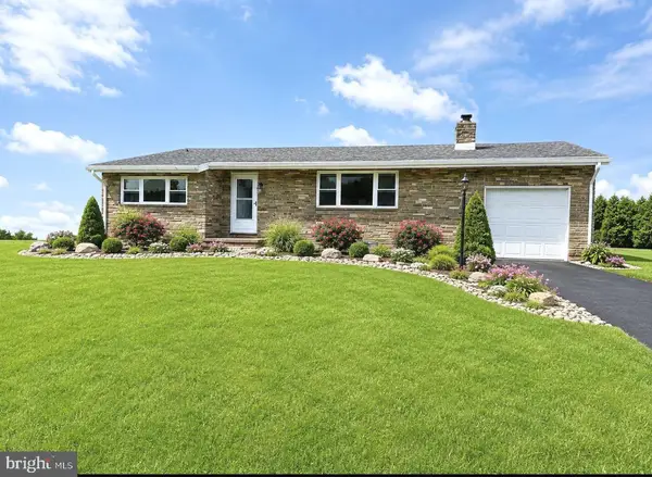 7049 Lincoln Hwy, THOMASVILLE, PA 17364