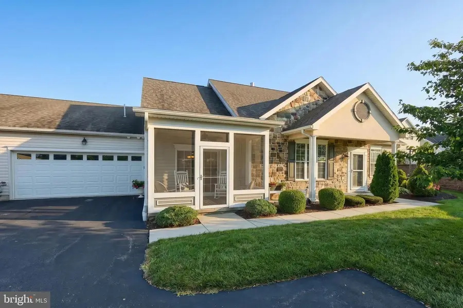 102 S Alpine Dr #25c, York, PA 17408 - #3