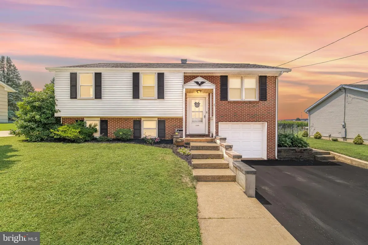 109 N 7th St, Wrightsville, PA 17368 - #1