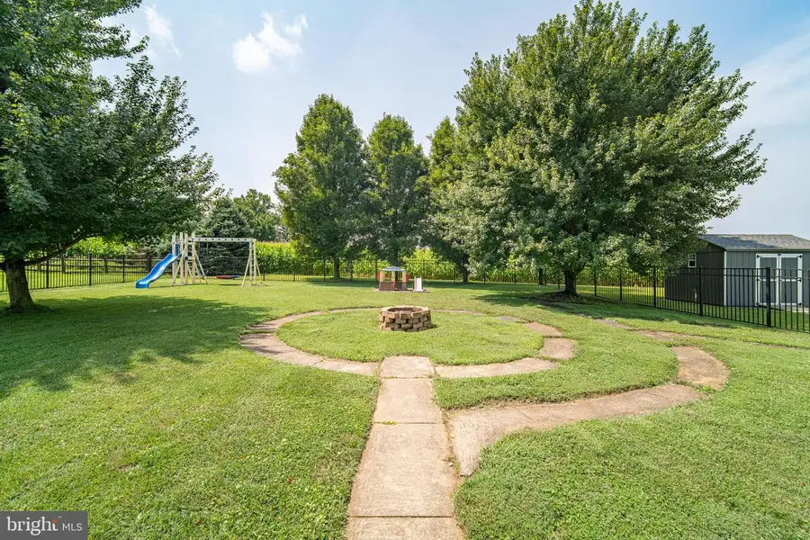 109 N 7th St, Wrightsville, PA 17368 - #2