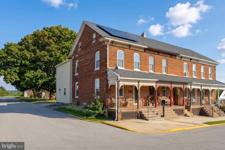 95 N East St, Spring Grove, PA 17362 - #3