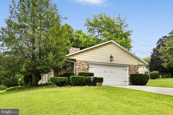 2621 Vireo Rd, YORK, PA 17403