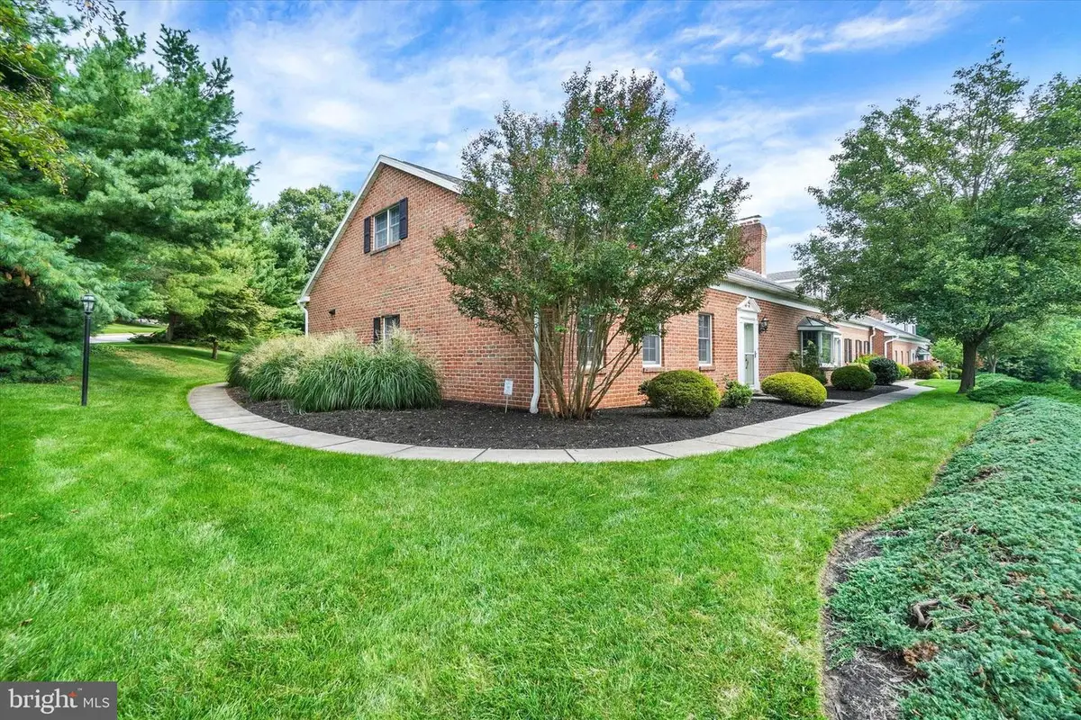 2042 Wyntre Brooke Dr S, York, PA 17403 - #1
