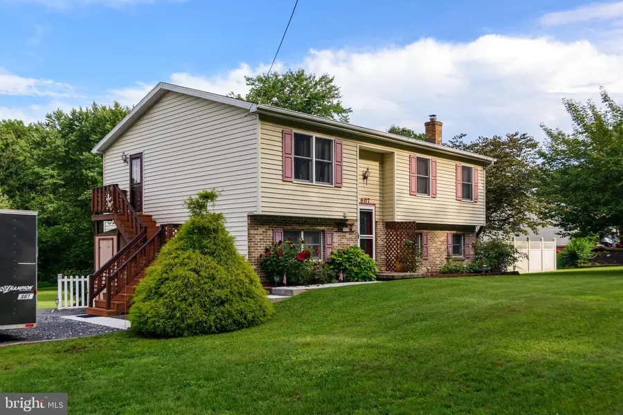 607 S Mountain Rd, Dillsburg, PA 17019 - #2