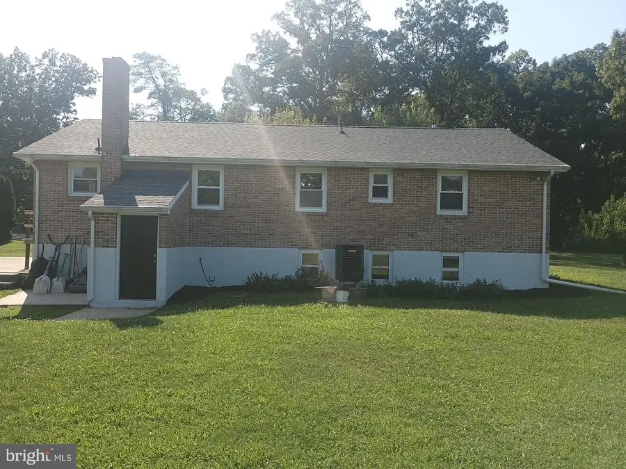 325 E Butter Rd, York, PA 17404 - #3