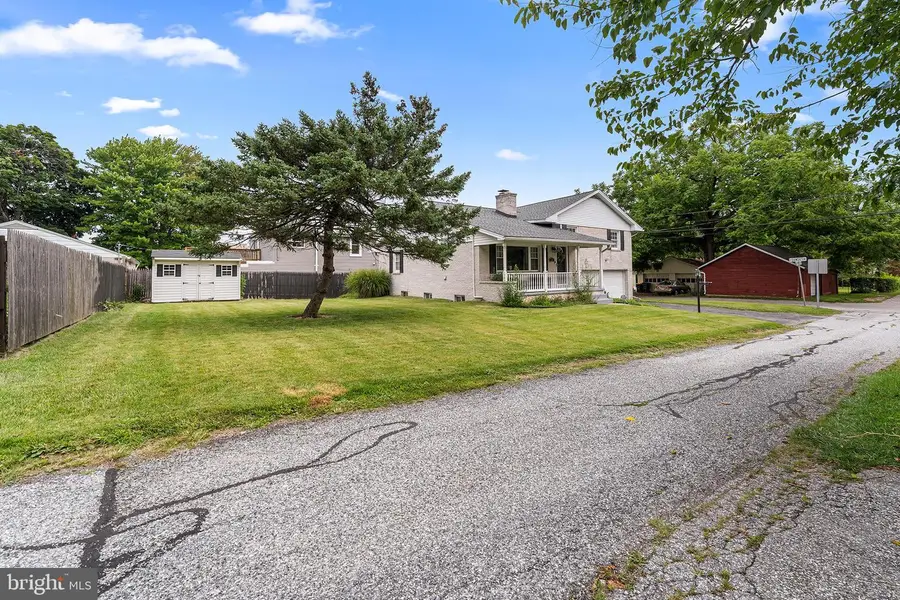 25 W Maple Ave, Shrewsbury, PA 17361 - #2