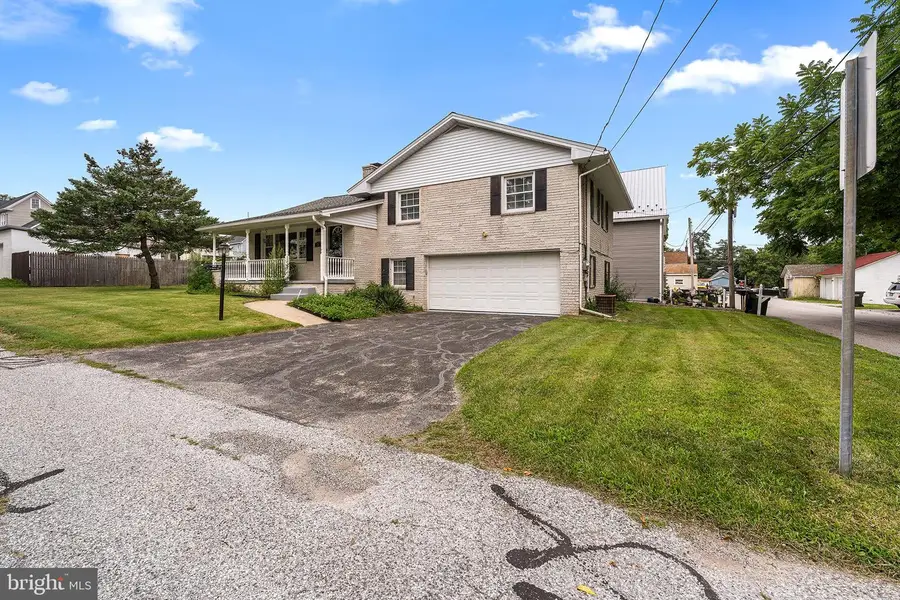 25 W Maple Ave, Shrewsbury, PA 17361 - #3