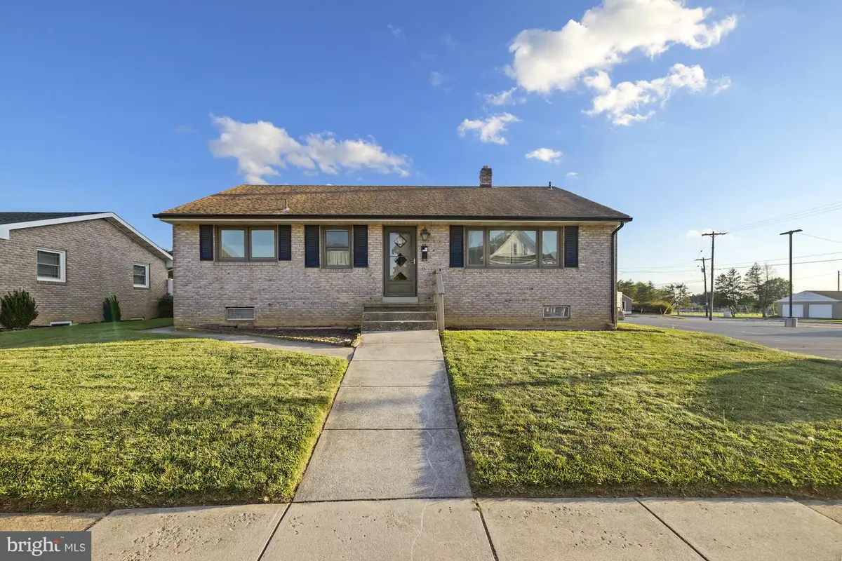 88 South St, Hanover, PA 17331 - #1