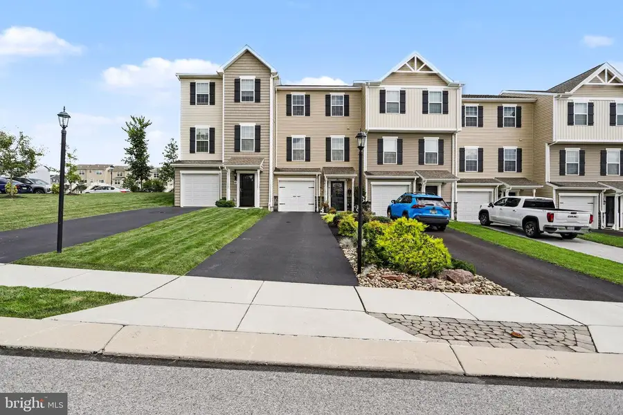 82 Ayrshire Dr, Hanover, PA 17331 - #2
