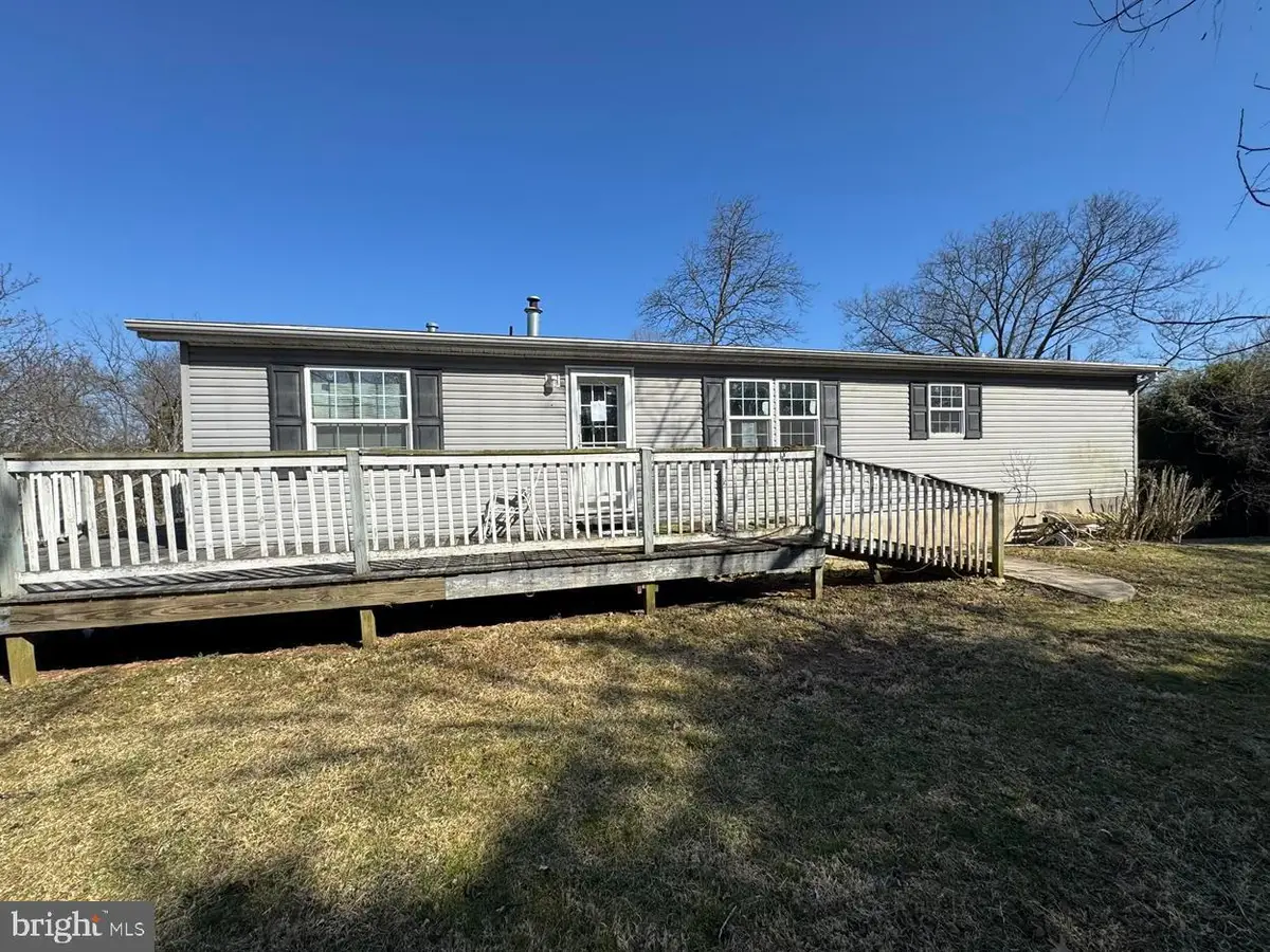 24 S School House Rd, Thomasville, PA 17364 - #1