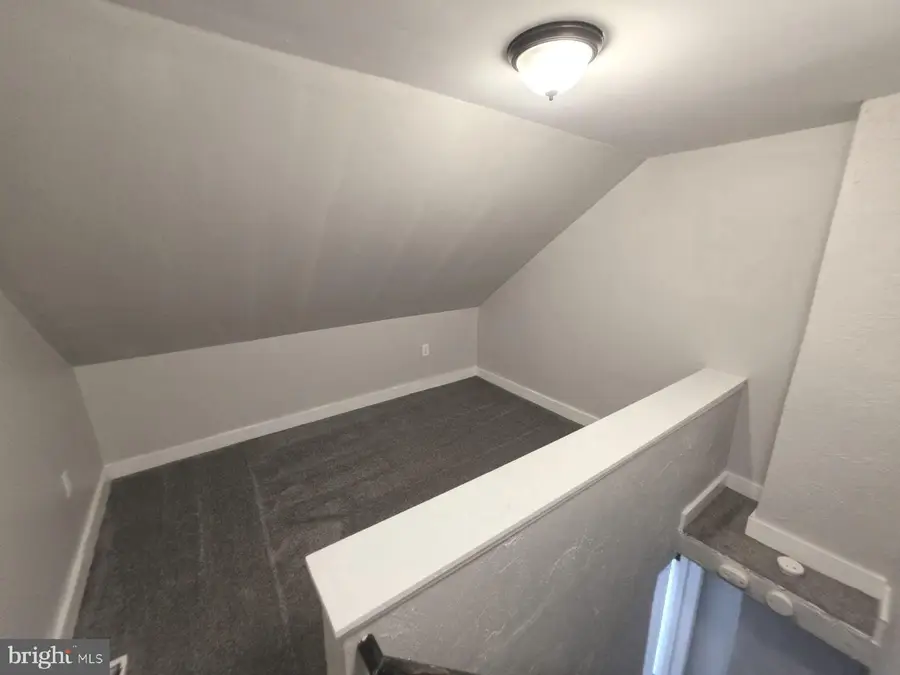 716 School Pl, York, PA 17401 - #3