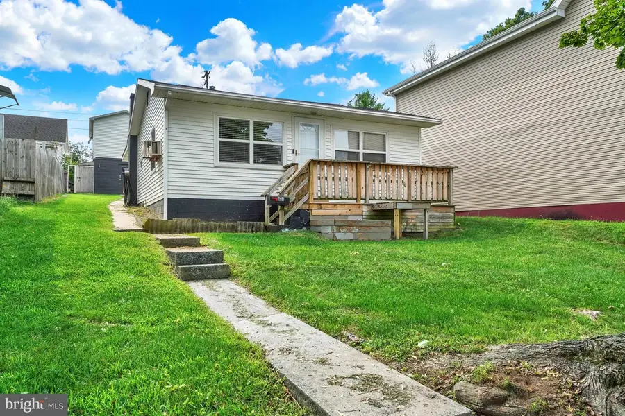 1608 W Poplar Ter, York, PA 17404 - #3