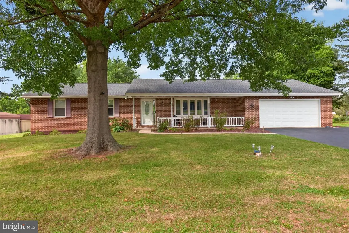 2193 Roosevelt Ave, York, PA 17408 - #1