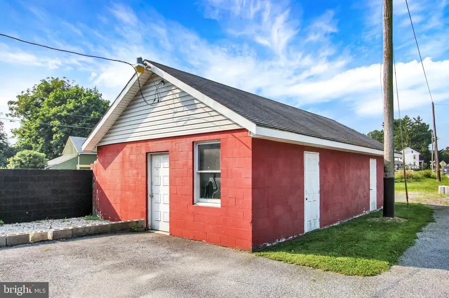 5998 Colonial Valley Rd, Spring Grove, PA 17362 - #3