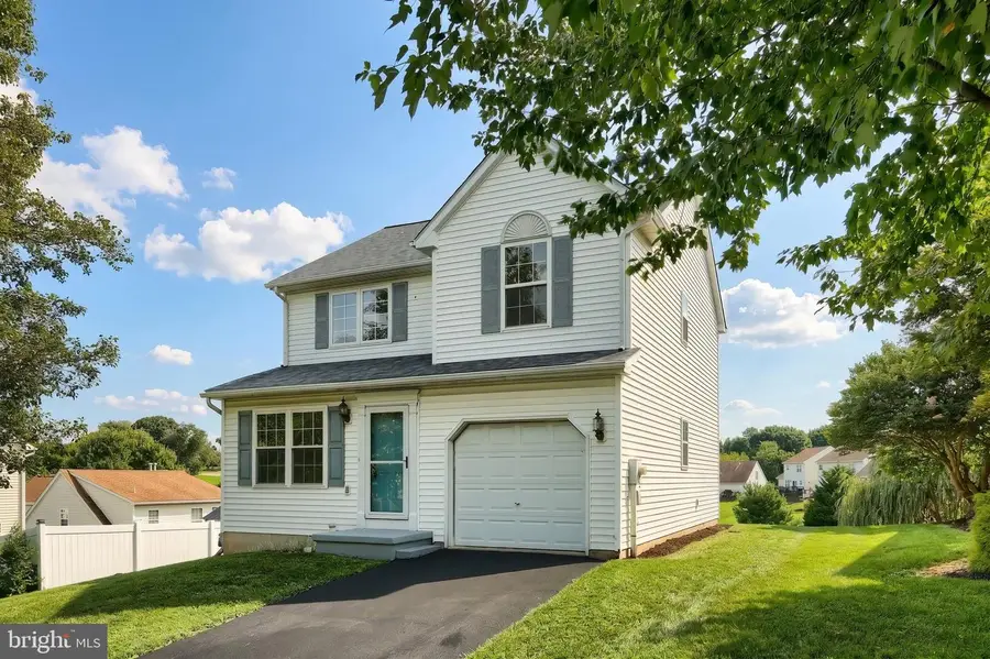 658 Harvest Dr, Dallastown, PA 17313 - #2