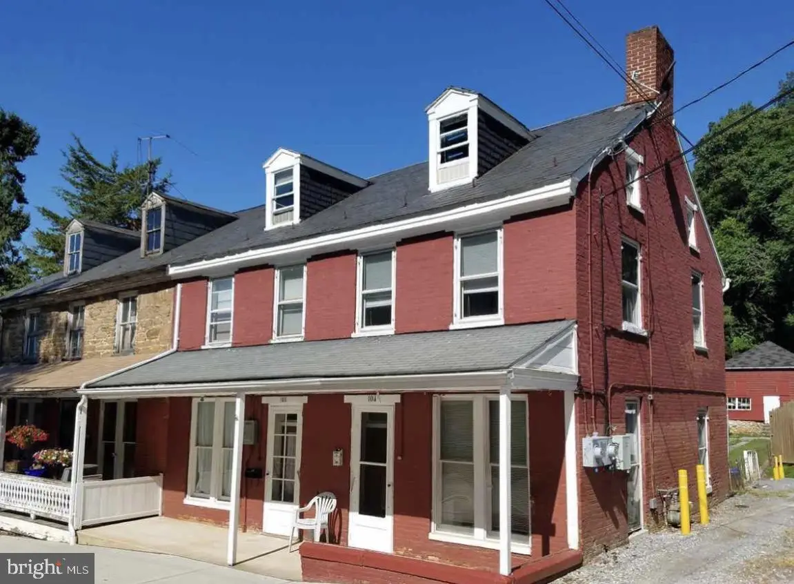 102-104 Church St, Glen Rock, PA 17327 - #1