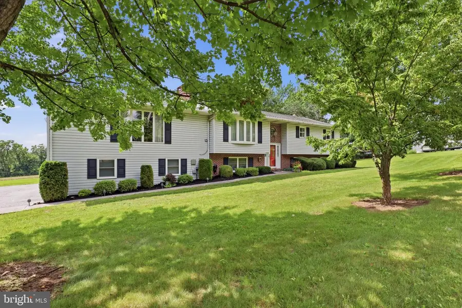 736 S Baltimore St, Dillsburg, PA 17019 - #2